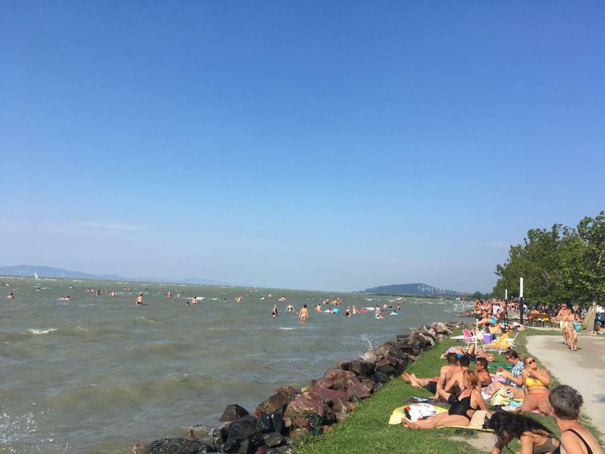 Balatoni Retró Villa Balatonfenyves Exterior foto