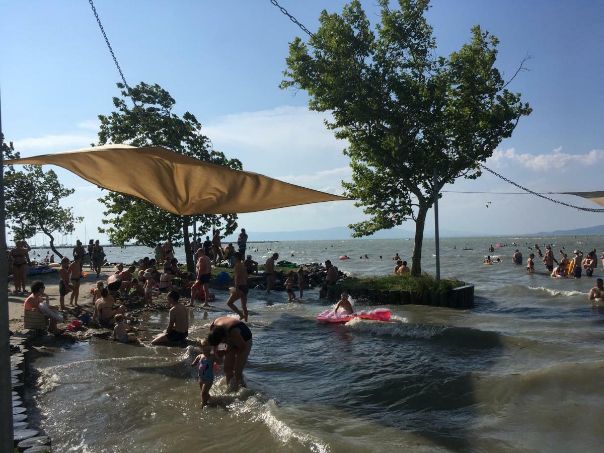 Balatoni Retró Villa Balatonfenyves Exterior foto