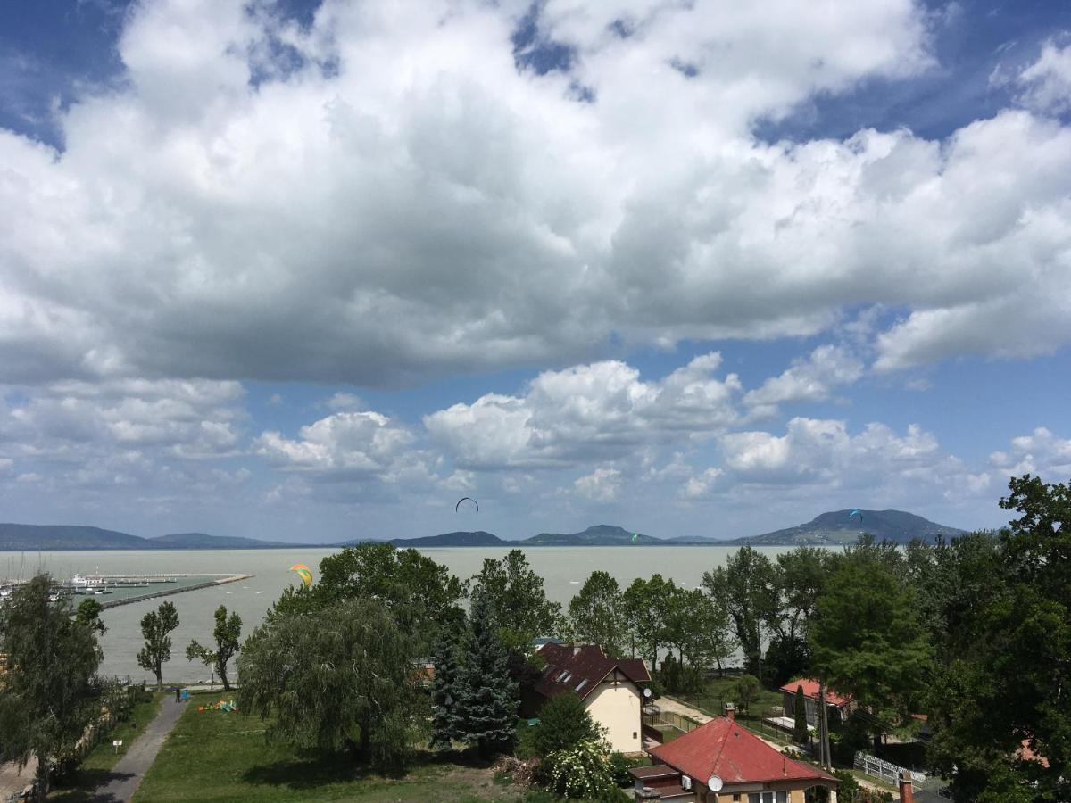 Balatoni Retró Villa Balatonfenyves Exterior foto